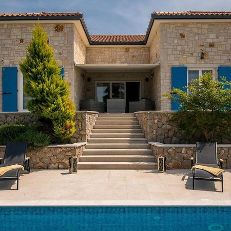 Villa Augusta مالينسكا المظهر الخارجي الصورة