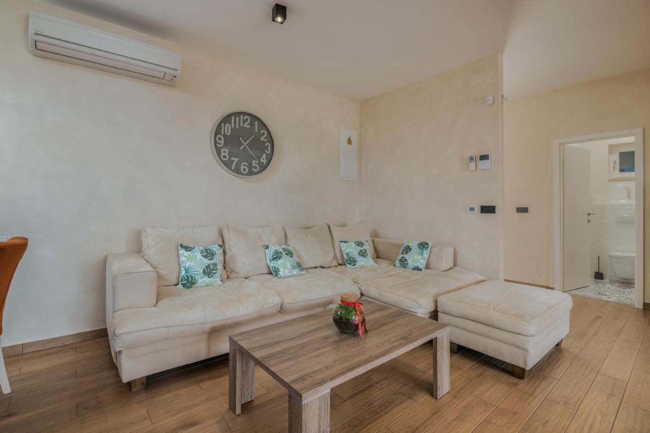 Villa Augusta مالينسكا المظهر الخارجي الصورة
