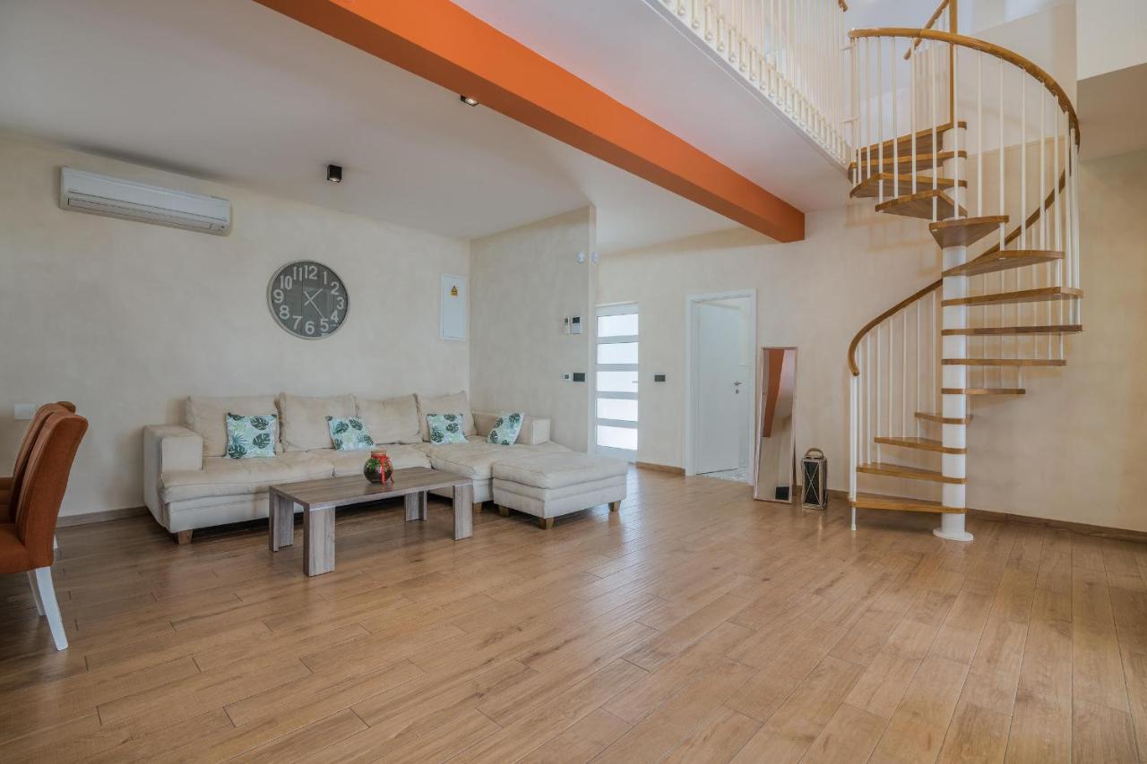 Villa Augusta مالينسكا المظهر الخارجي الصورة