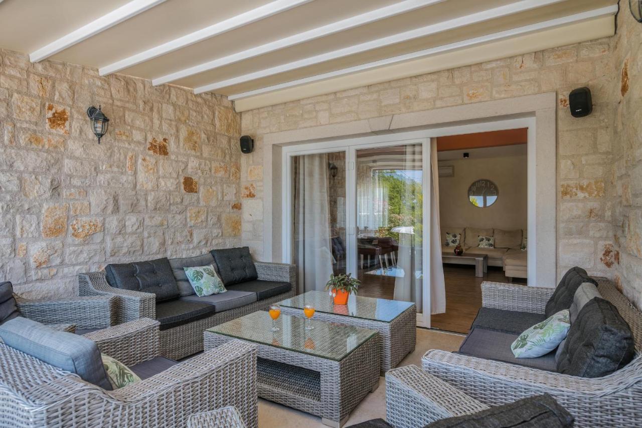 Villa Augusta مالينسكا المظهر الخارجي الصورة
